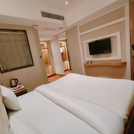 Aura Rooms Dehradun Ngoại thất bức ảnh