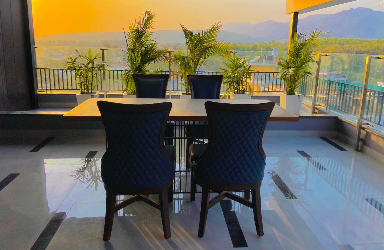 Aura Rooms Dehradun Ngoại thất bức ảnh