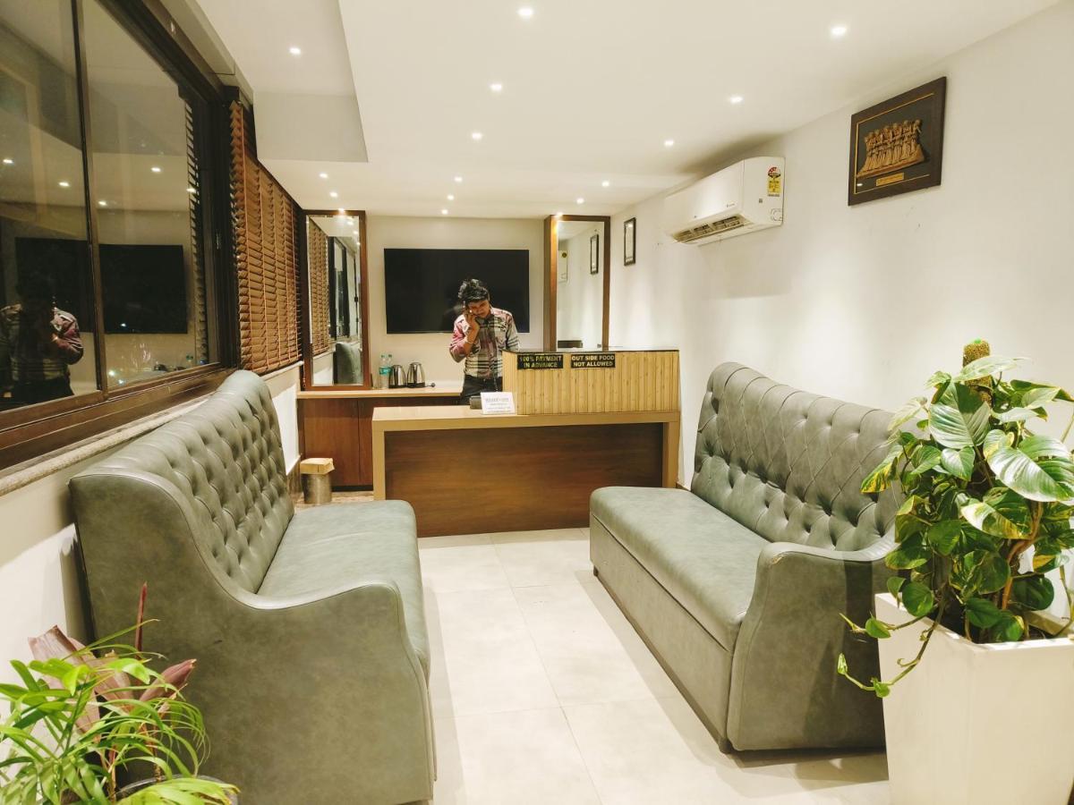 Aura Rooms Dehradun Ngoại thất bức ảnh