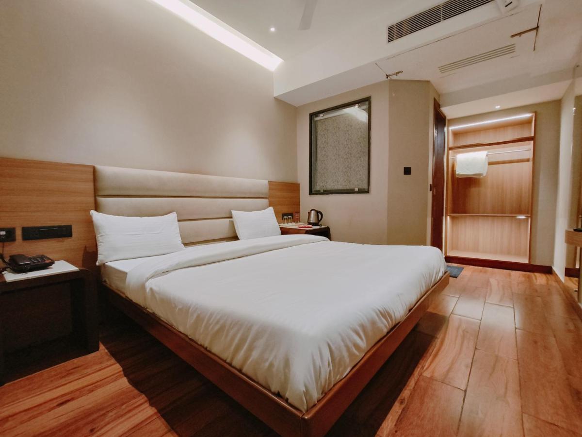 Aura Rooms Dehradun Ngoại thất bức ảnh
