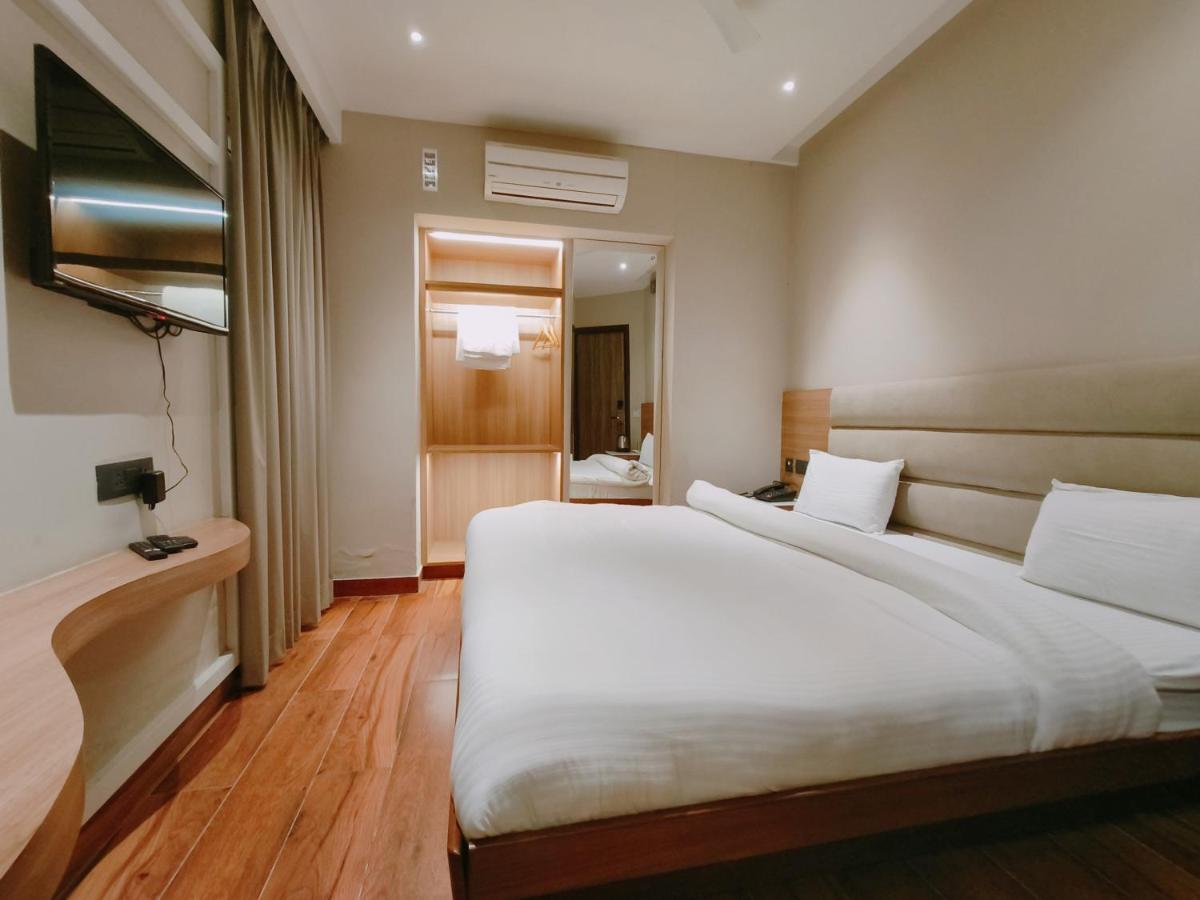 Aura Rooms Dehradun Ngoại thất bức ảnh